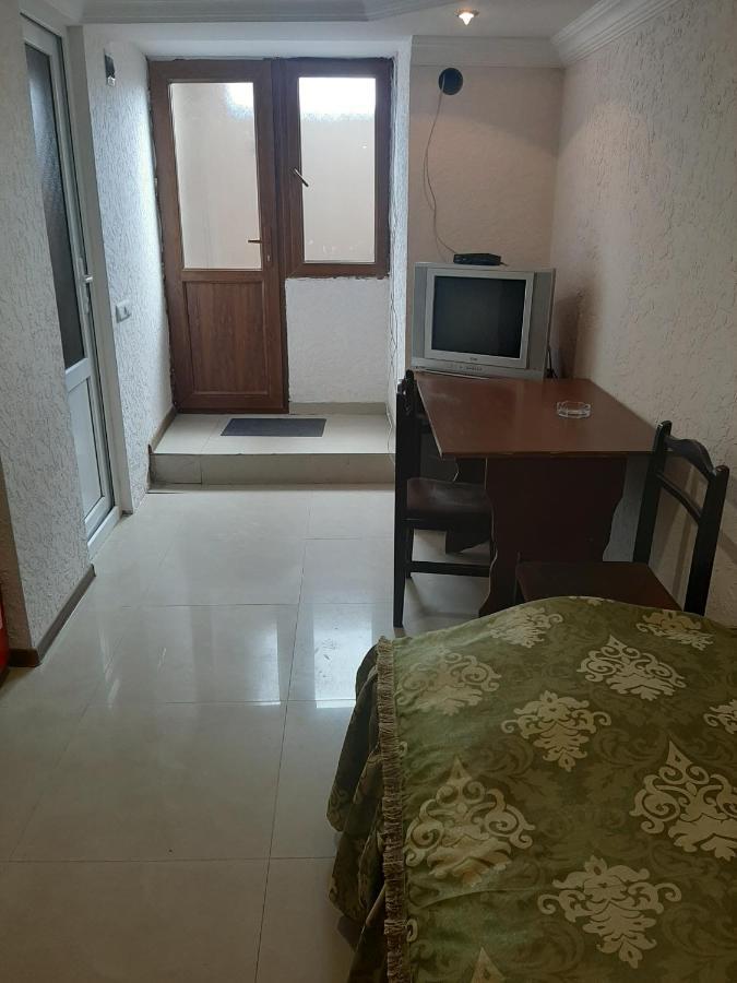 Narvar Hotel ゴリス エクステリア 写真